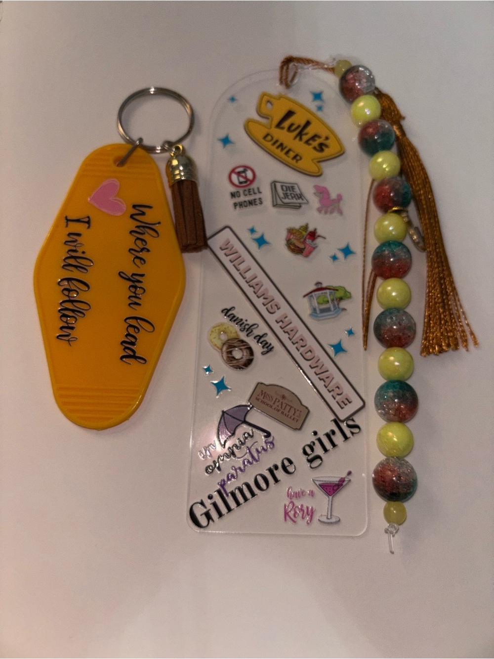 Handcrafted bookmark keychain collab with @allys_closet82 - Picture 3 of 6